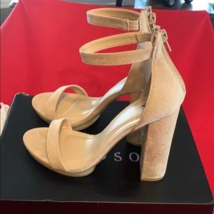 Nude Windsor High Hell’s / BRAND NEW